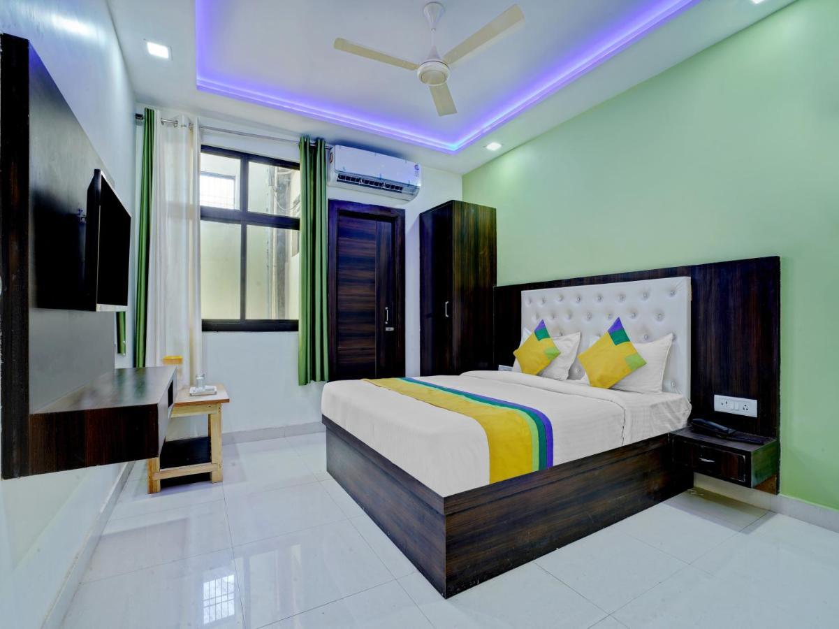 Hotel The Orient Tree, Agra アーグラ エクステリア 写真