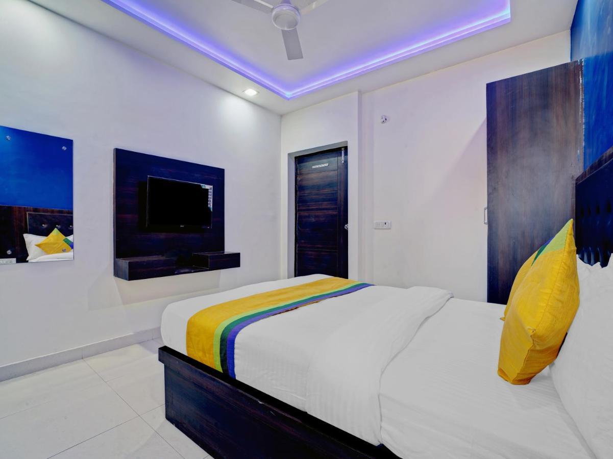 Hotel The Orient Tree, Agra アーグラ エクステリア 写真