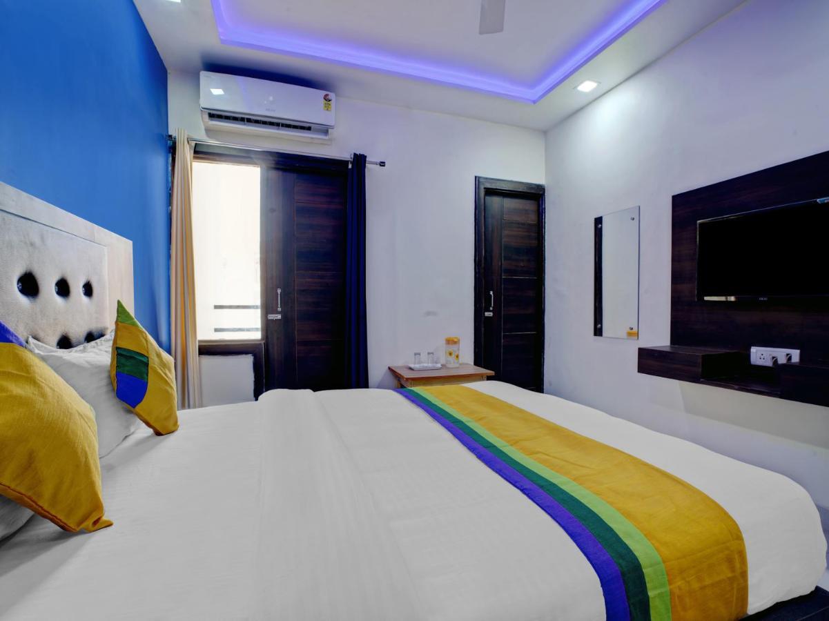 Hotel The Orient Tree, Agra アーグラ エクステリア 写真